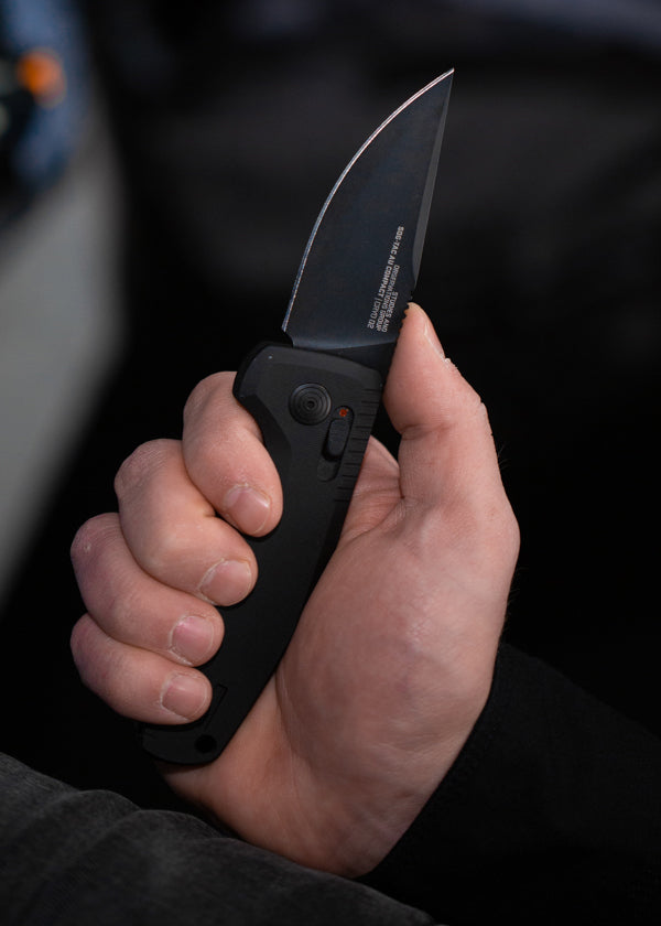 Imagen única de: Navaja De Bolsillo Sog-tac Au Compact – Filo Liso