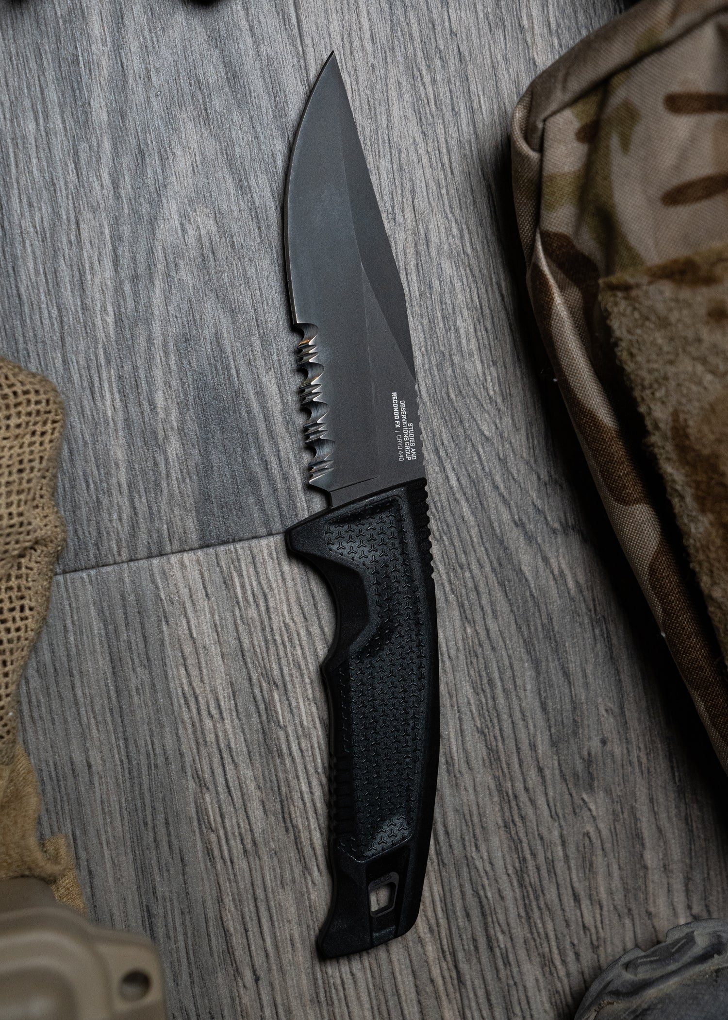 Imagen única de: Cuchillo Fijo Recondo Fx, Negro, Parcialmente Dentado, Sog