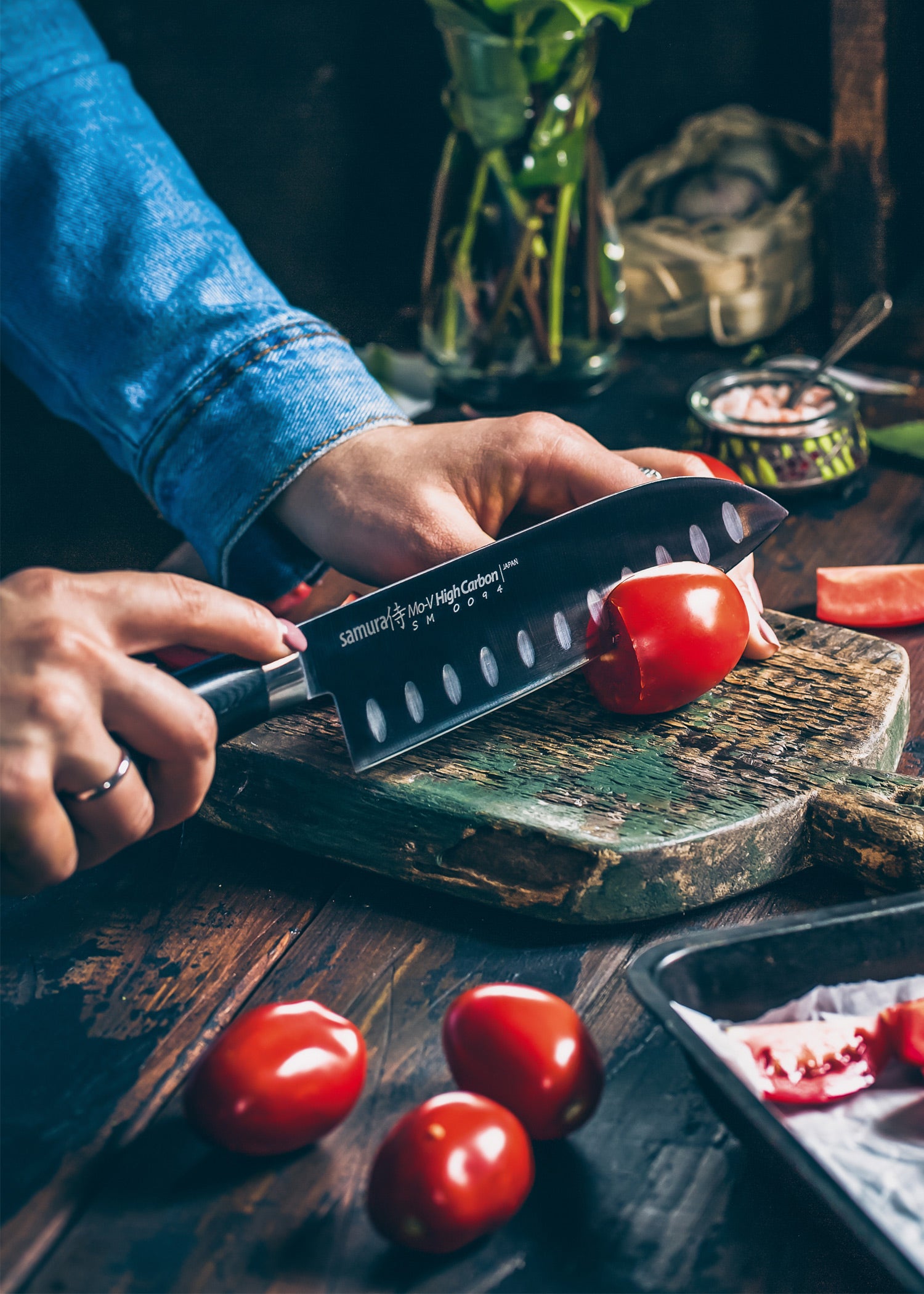 Imagen única de: Cuchillo Samura Mo-v Santoku Con Filo Festoneado 7,0 Pulgadas / 180 Mm