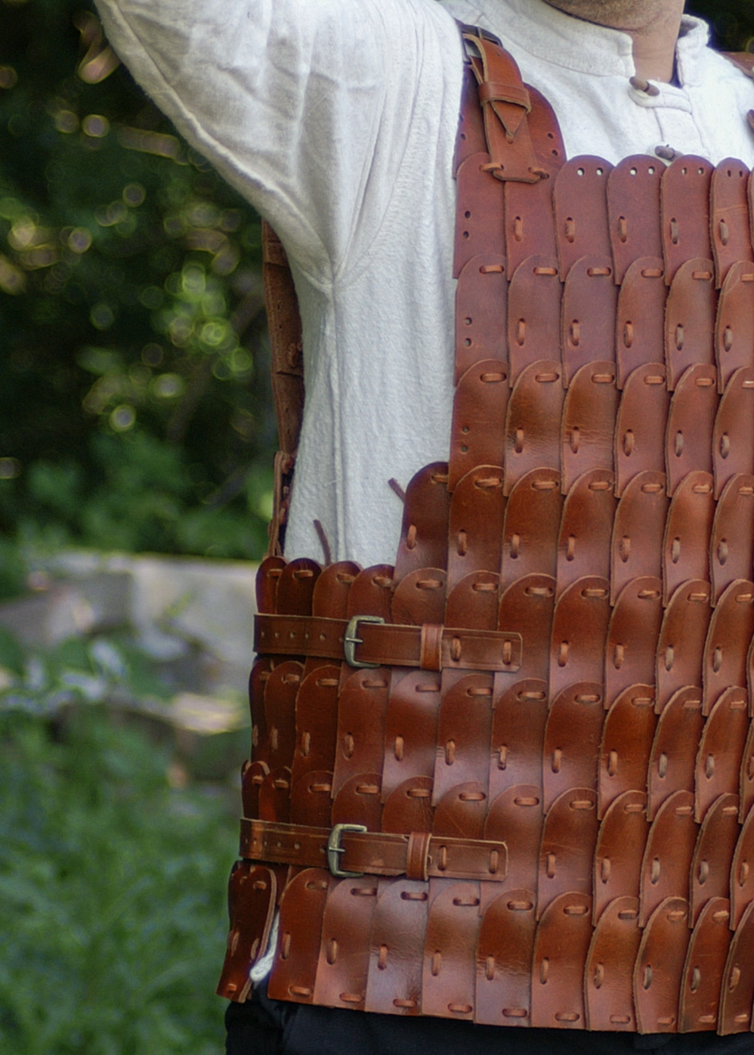 Imagen única de: Armadura Laminar De Cuero