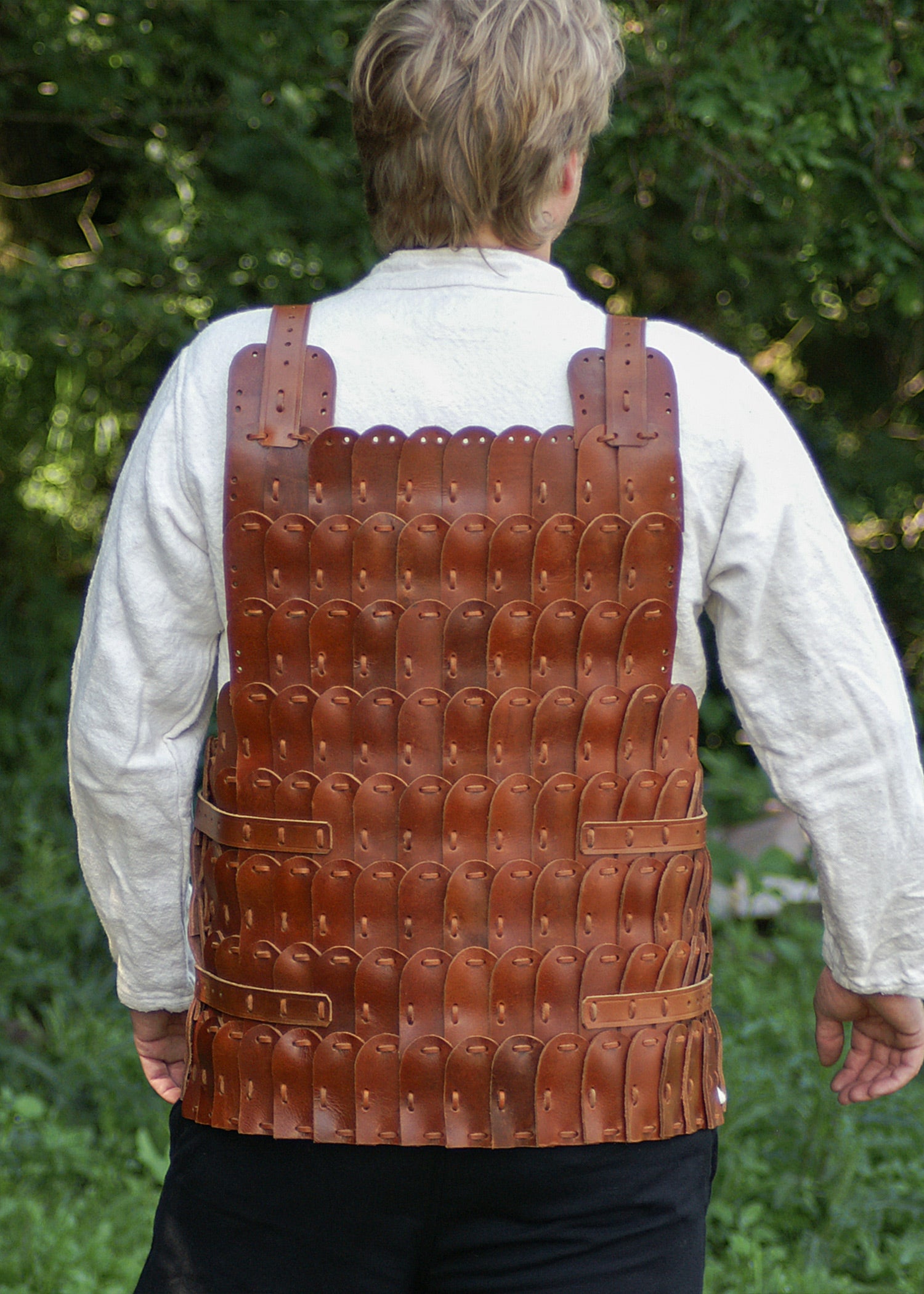 Imagen única de: Armadura Laminar De Cuero