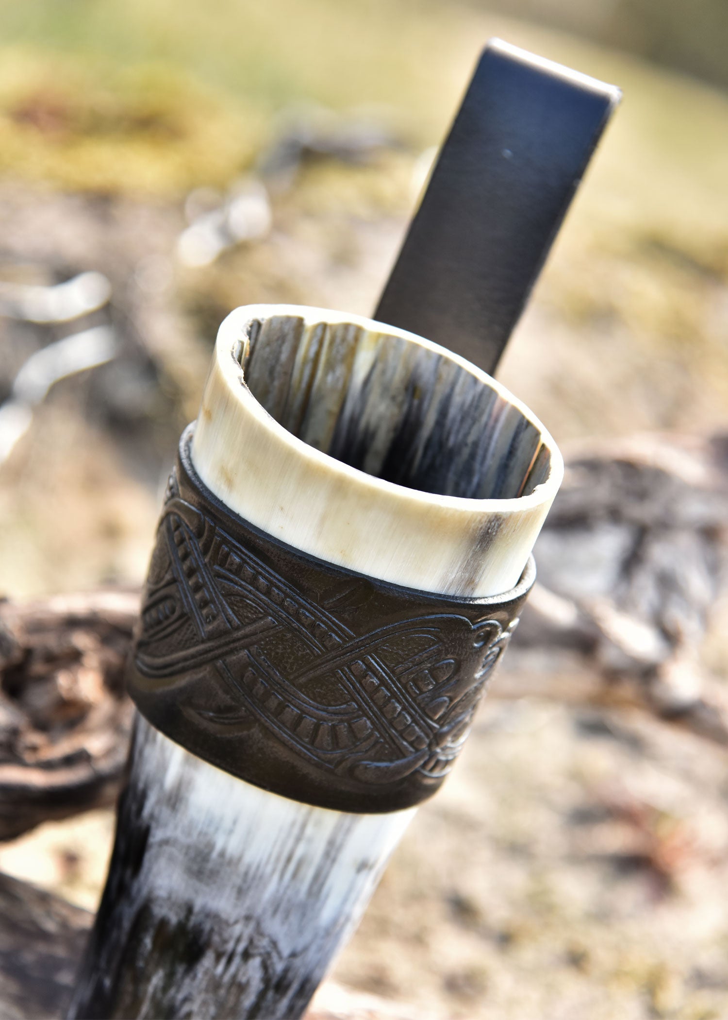 Imagen única de: Porta Cuernos De Cuero Para Cuerno Para Beber, Dragón En Relieve, Estilo Gelatina, Negro