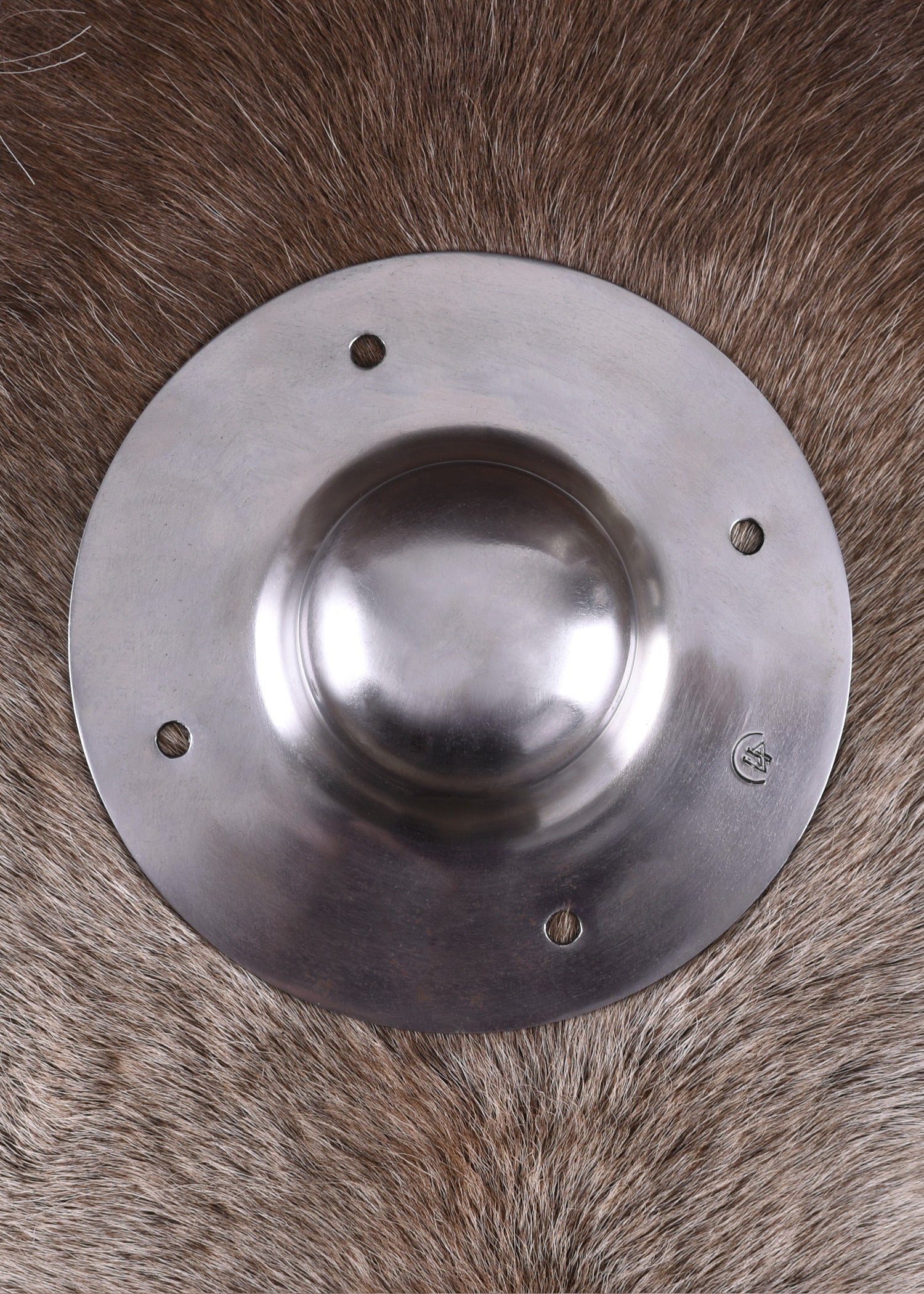 Imagen única de: Resalte De Escudo Normando, Con Remaches, Acero De 2 Mm