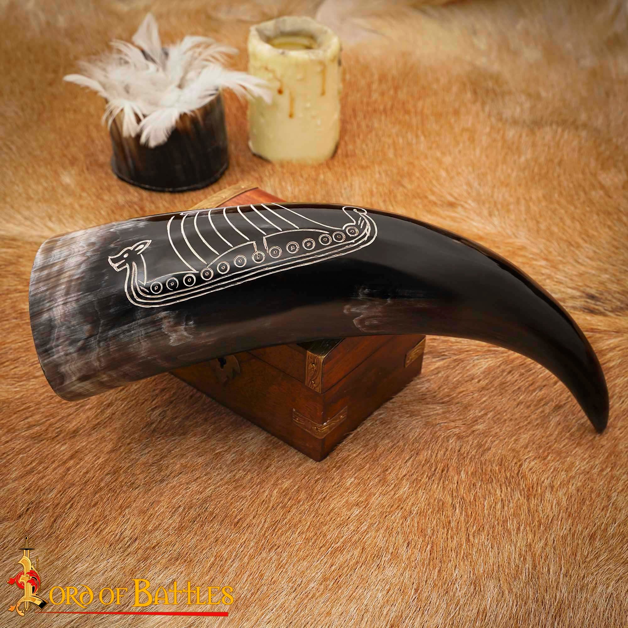 Imagen única de: Cuerno Vikingo Artesanal con Grabado Longship