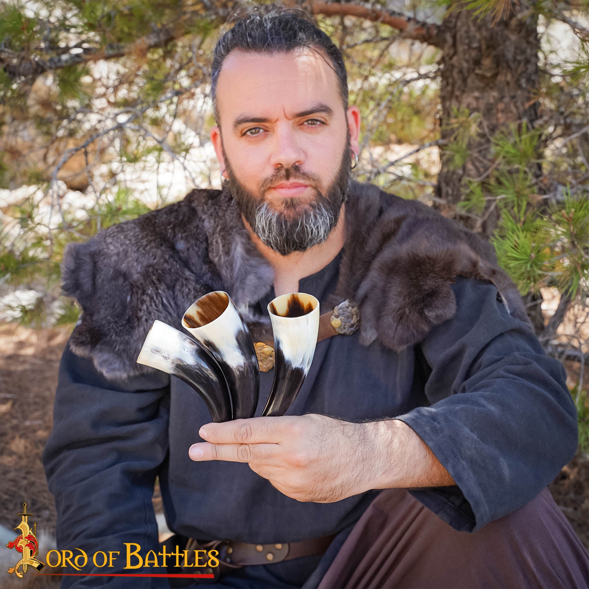 Imagen única de: Cuerno Vikingo de Buey Natural Hecho a Mano (Juego de 3)