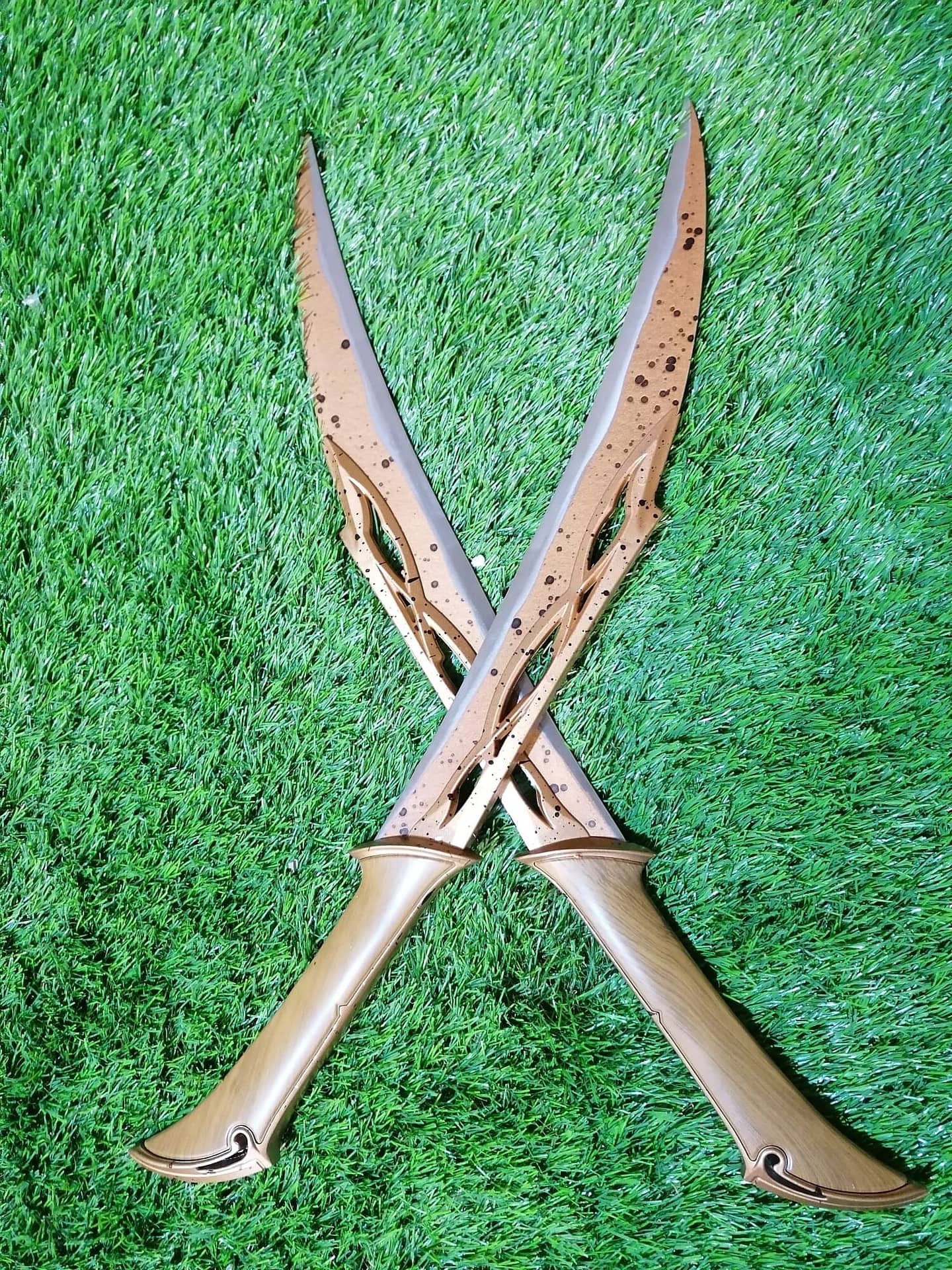 Imagen única de: Cuchillos de Tauriel - El Hobbit