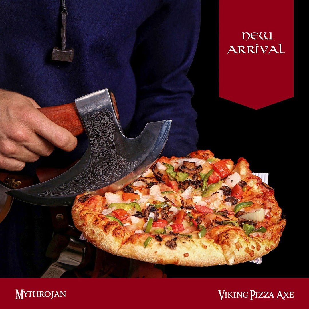 Imagen única de: Mythrojan Hacha Vikinga para Pizza - Cortador de Pizza de Acero Inoxidable Forjado a Mano con Mango de Acacia Maciza y Funda de Cuero - Grabado Celta - Caja de Regalo