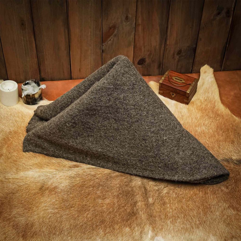 Imagen única de: Manta de Lana de Tejido Tradicional Medieval