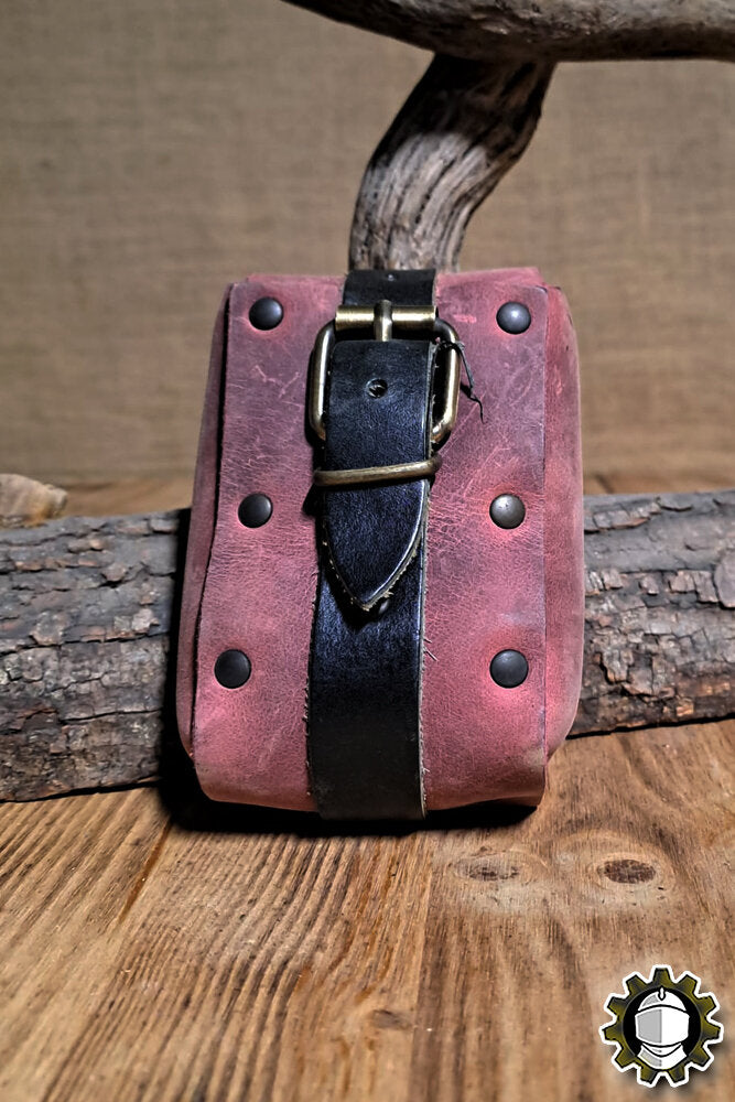 Imagen única de: Riñonera Adam (Sangre Nueva)