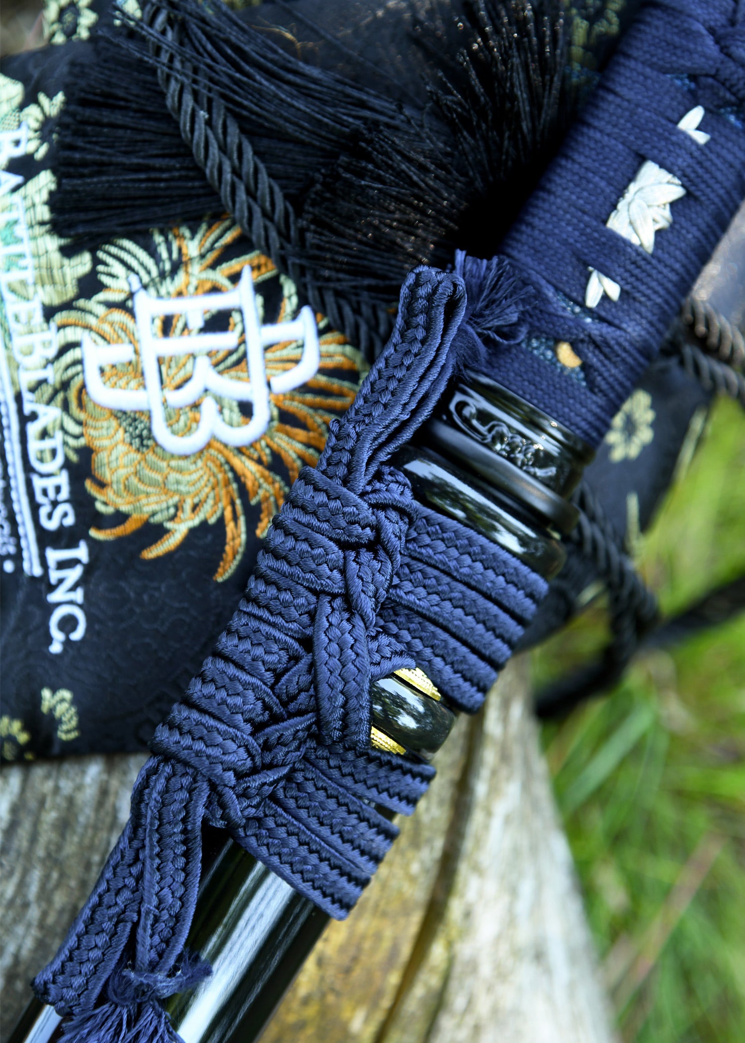 Imagen única de: Kage No Senshi Tsurugi Tanto, Espadas De Batalla