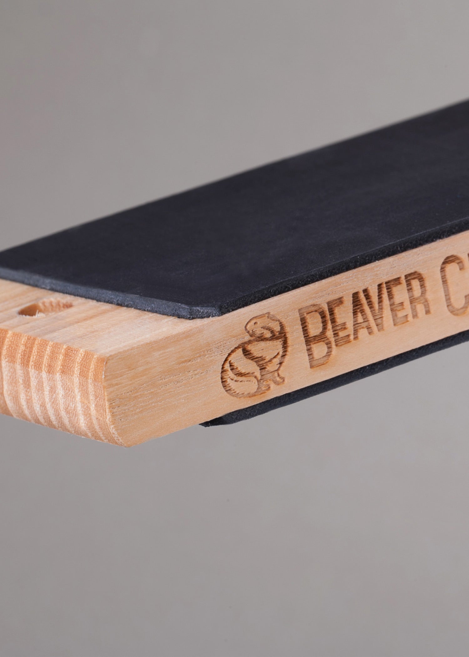 Imagen única de: Paleta De Cuero De Doble Cara Con Pasta De Pulir P1, Beavercraft