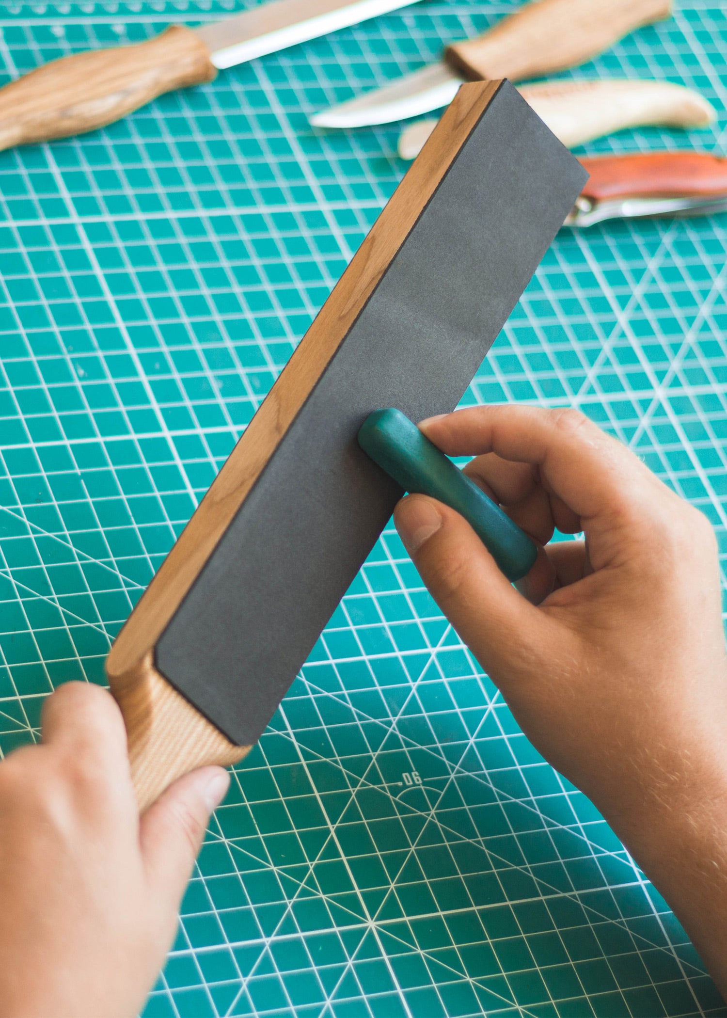 Imagen única de: Correa De Cuero De Doble Cara Para Afilar Cuchillos, Beavercraft