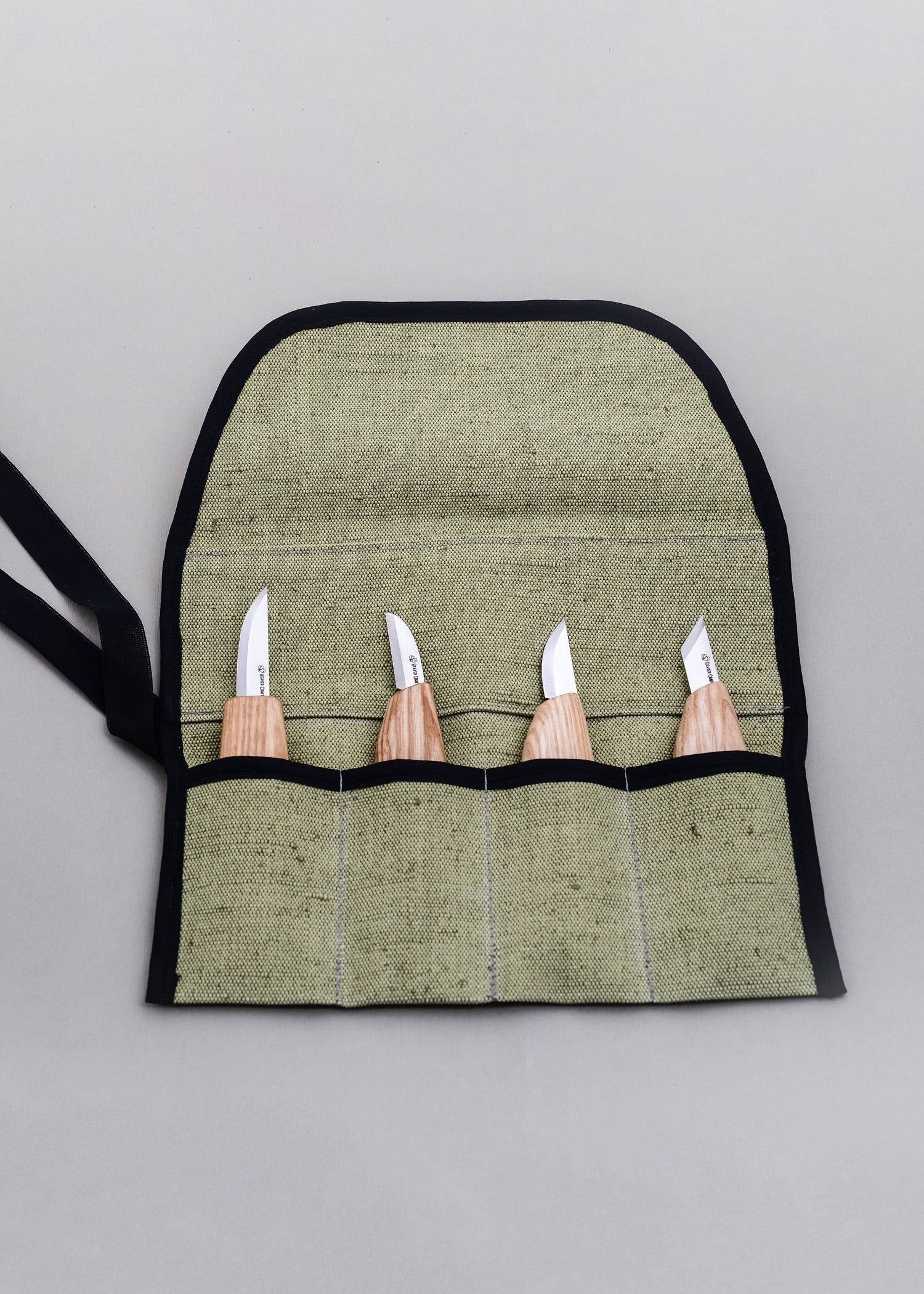 Imagen única de: Juego Básico De 4 Cuchillos (4 Cuchillos En Rollo), Beavercraft