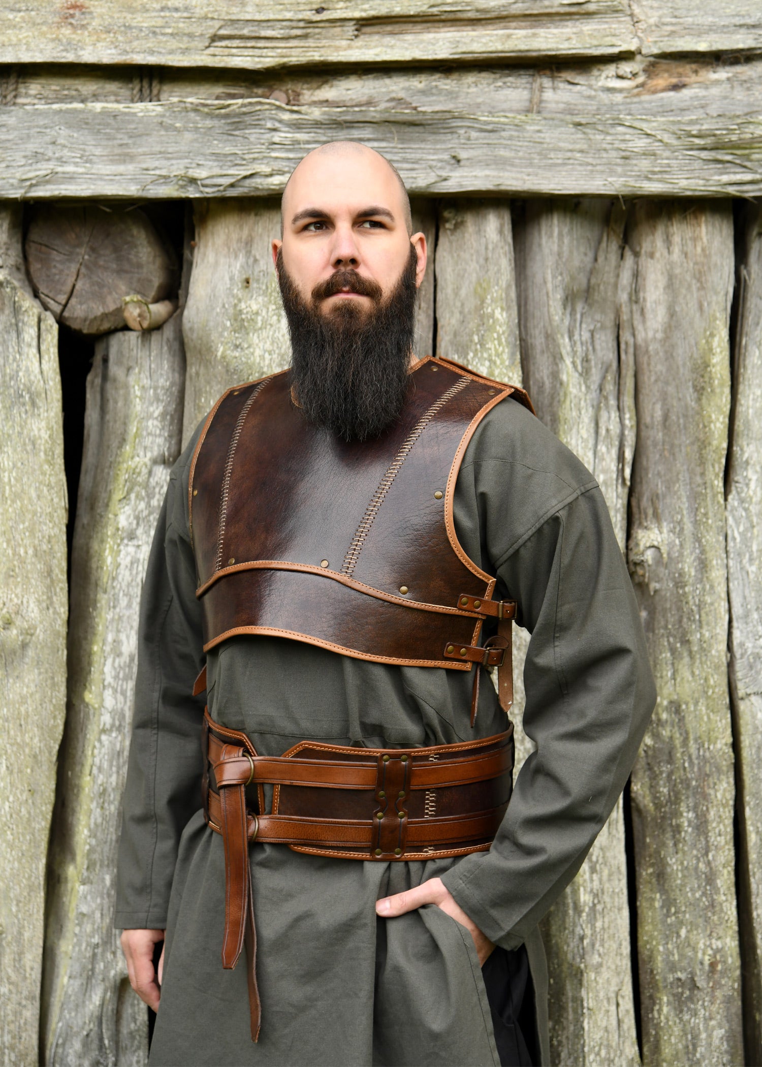 Imagen única de: Protector Pectoral De Cuero Arnulf, Marrón