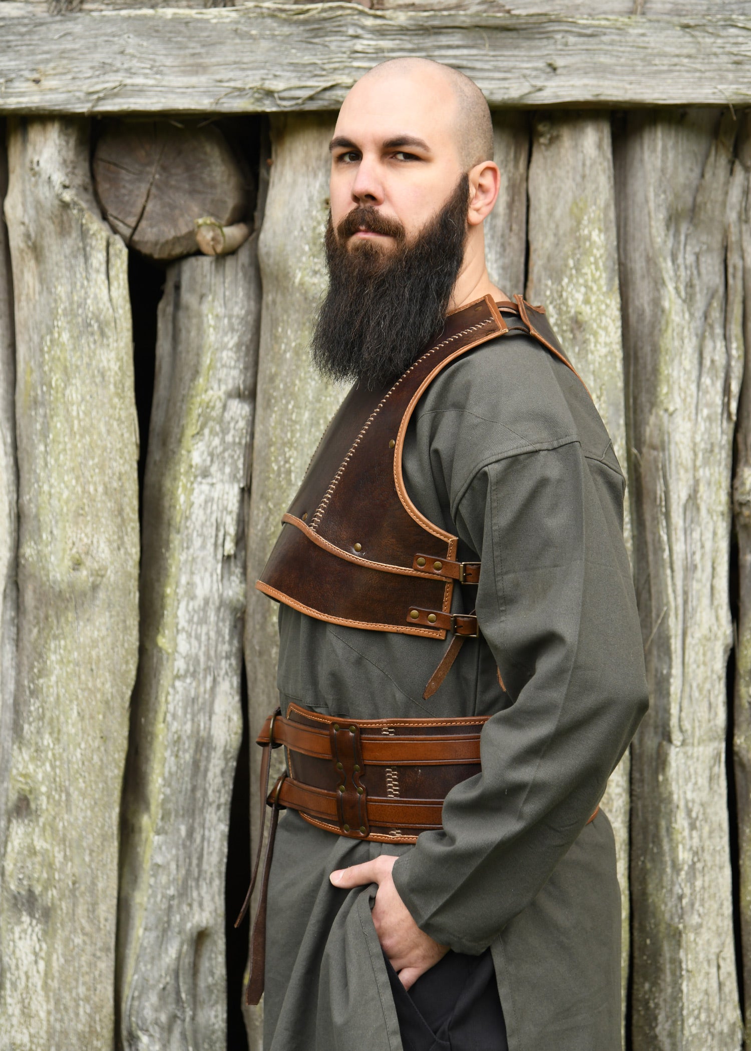 Imagen única de: Protector Pectoral De Cuero Arnulf, Marrón