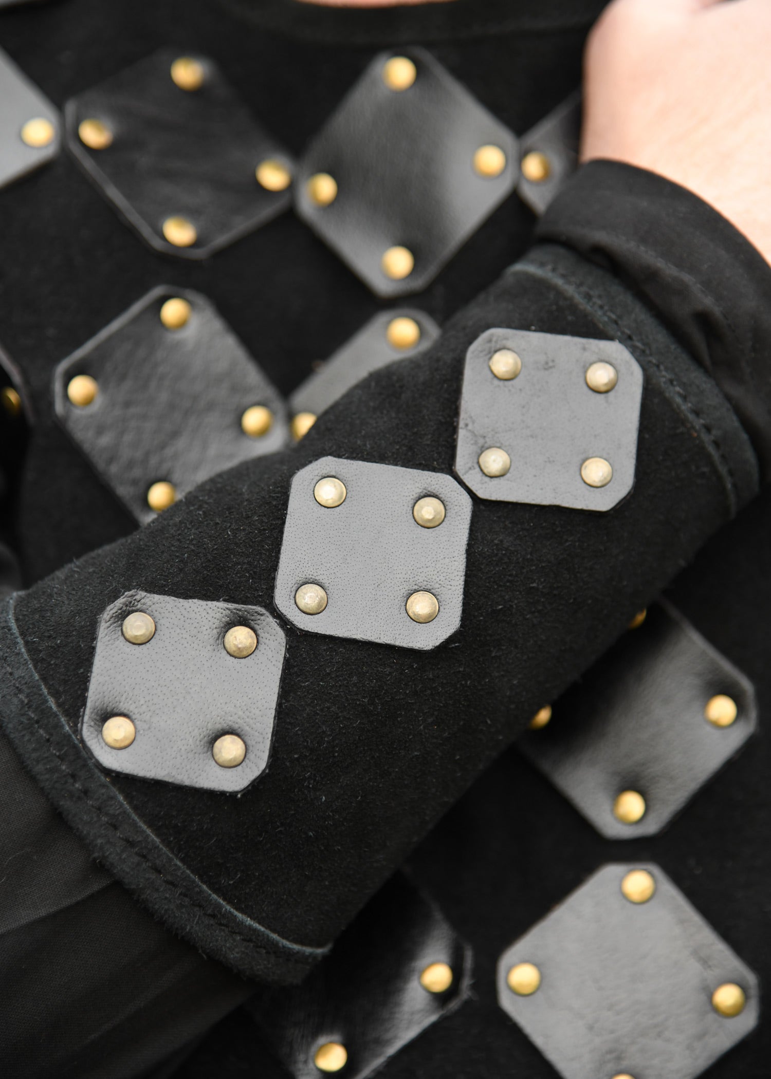 Imagen única de: Manguitos De Ante Vares, Negro