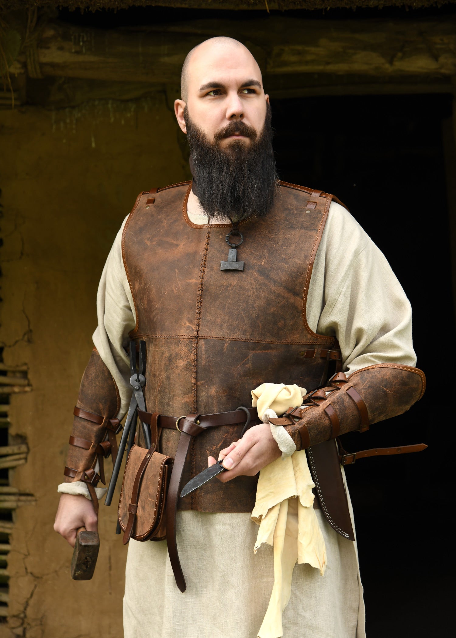 Imagen única de: Armadura De Torso Sindri De Cuero Engrasado, Marrón