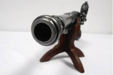 Imagen única de: Pistola De Chispa (Zurda), India S.XVIII., Réplica No Funcional Dorada o Plateada 1296