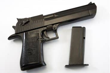 Imagen única de: Pistola Semiautomática, Usa-Israel 1982, Réplica No Funcional 1123