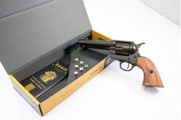 Imagen única de: Revólver Peacemaker Cal.45 4,75", Con 6 Balas, Réplica No Funcional 1-1186N