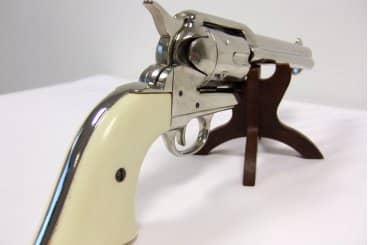 Imagen única de: Revólver Peacemaker Cal.45 5½", 1150 Réplica No Funcional