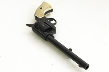 Imagen única de: Revólver Cal.45 Peacemaker 7½", Usa 1873 1109 Negro o Dorado