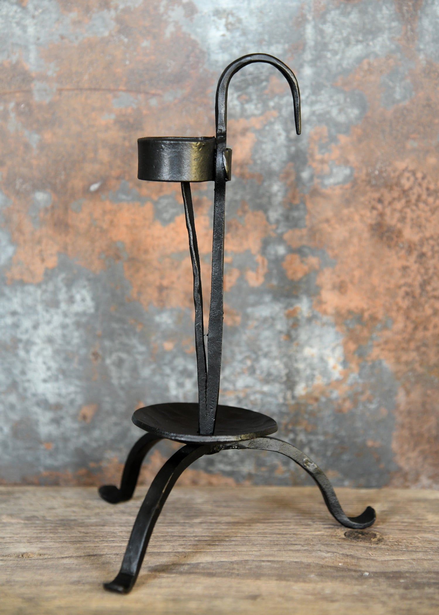 Imagen única de: Candelabro Medieval, Forjado.