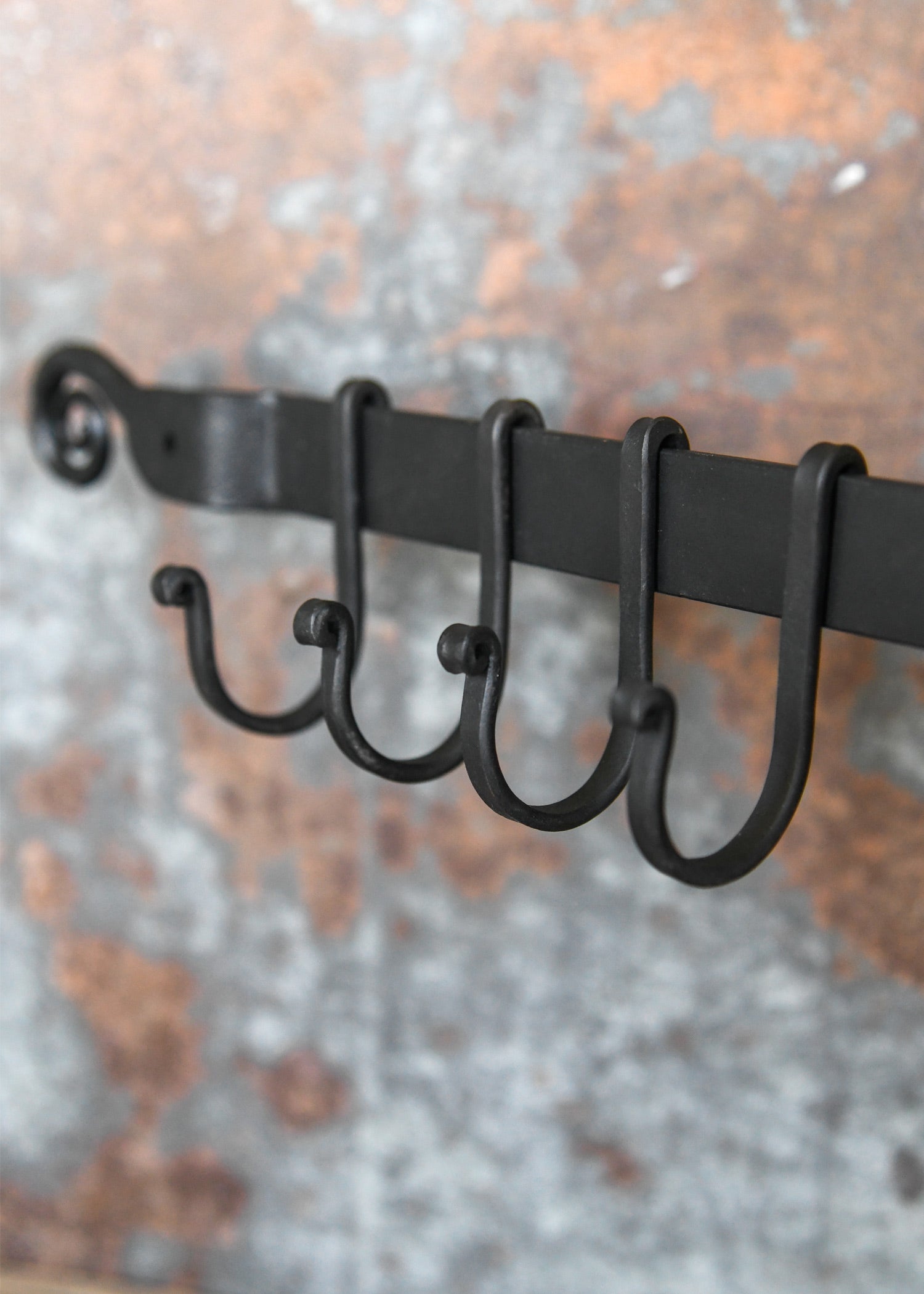 Imagen única de: Barra De Montaje En Pared Con 6 Ganchos Extraíbles.