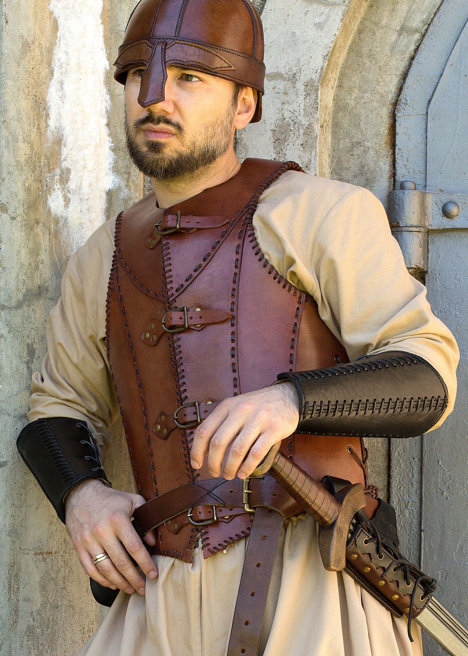 Imagen única de: Armadura De Cuero Veterano, Negra O Marrón.