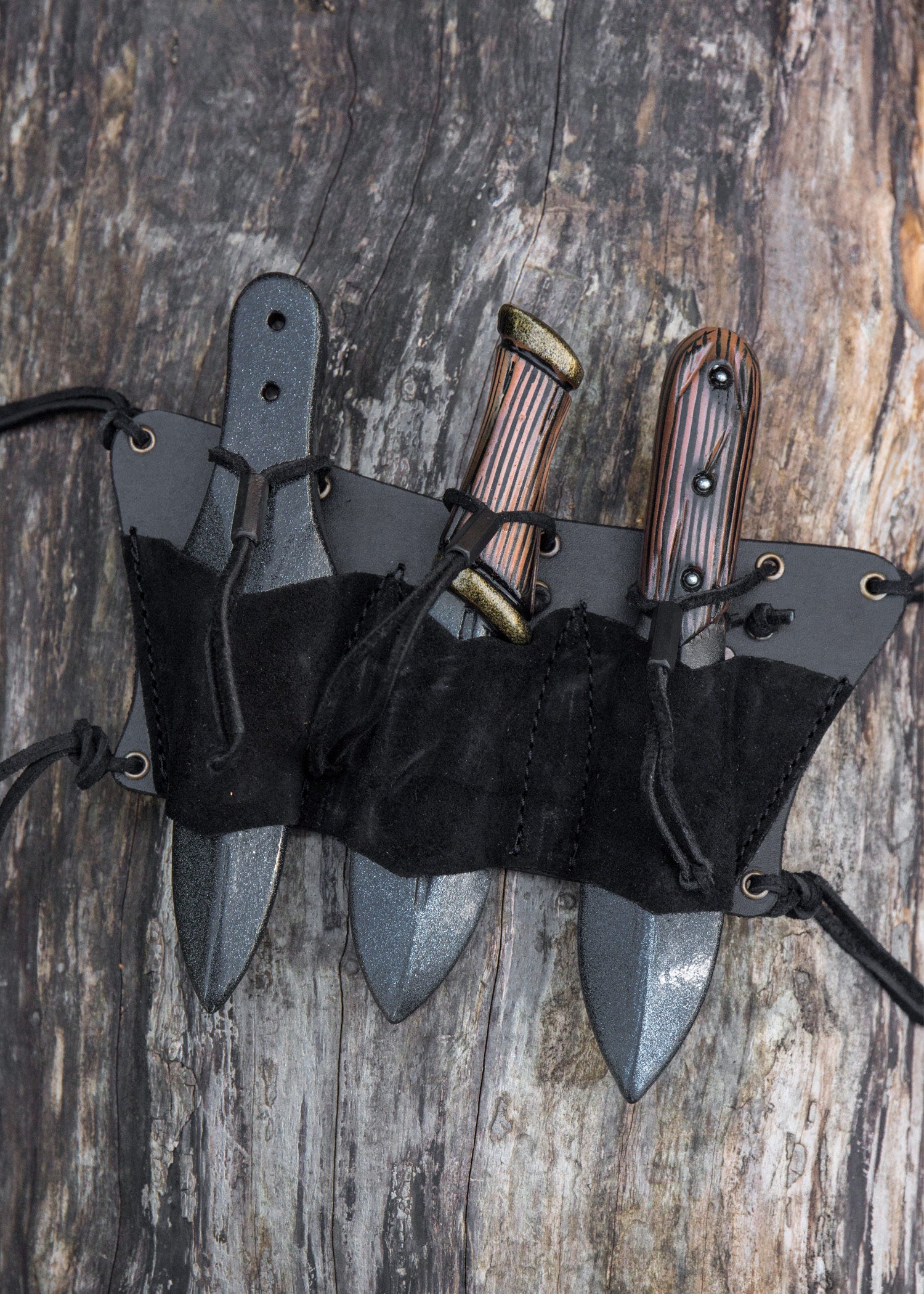 Imagen única de: Porta Cinturón De Cuero Para 3 Cuchillos Arrojadizos