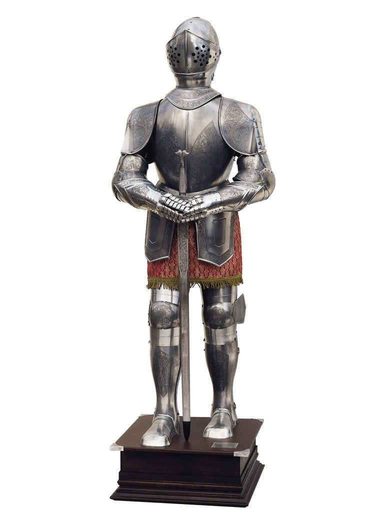 Imagen única de: Armadura De Caballero De Carlos V Con Grabado Decorativo, Marto