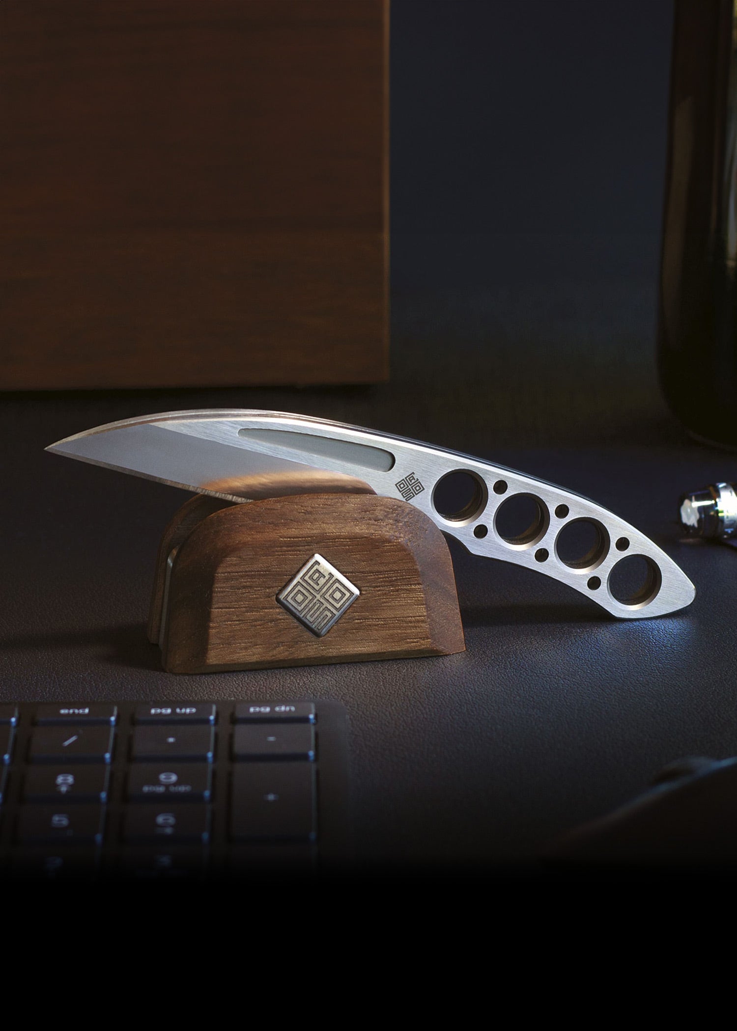 Imagen única de: Cuchillos Ocaso, Duo Desk, Wharncliffe, Cuchillos Dobles