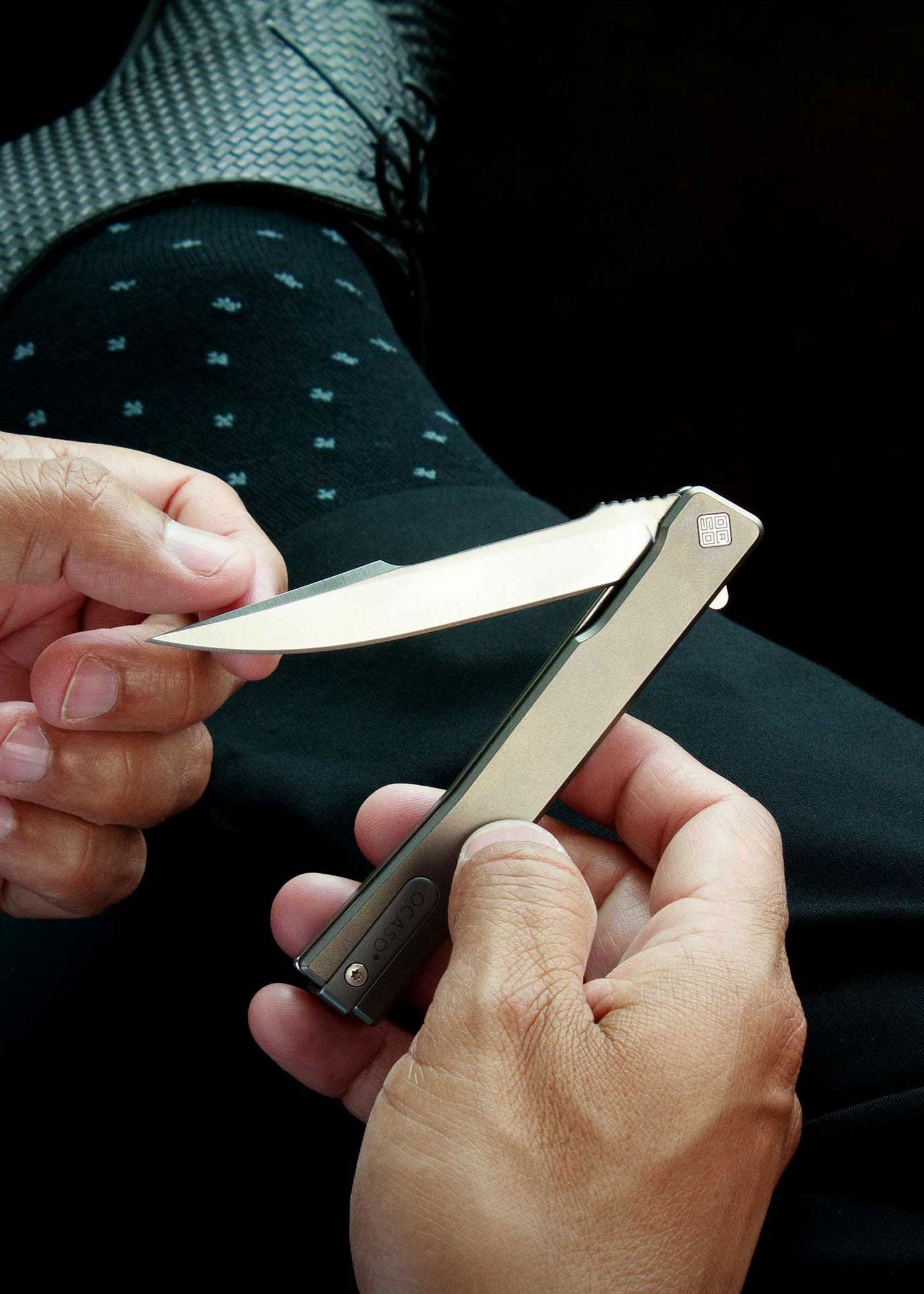 Imagen única de: Navaja Solstice, Harpoon, Titanio, Acabado Satinado, Cuchillos Ocaso