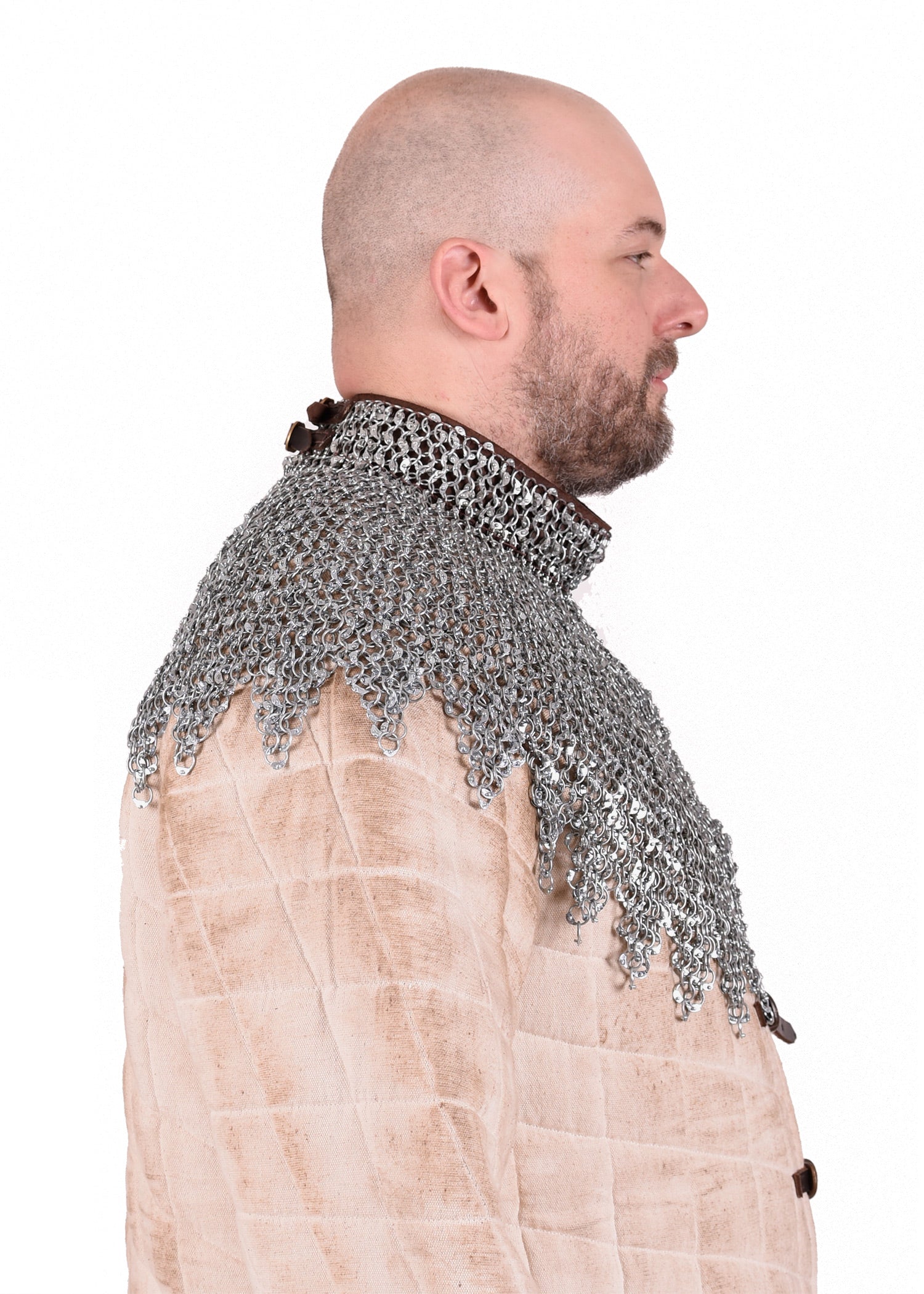 Imagen única de: Cuello Obispo Con Correas De Cuero Y Hebillas.