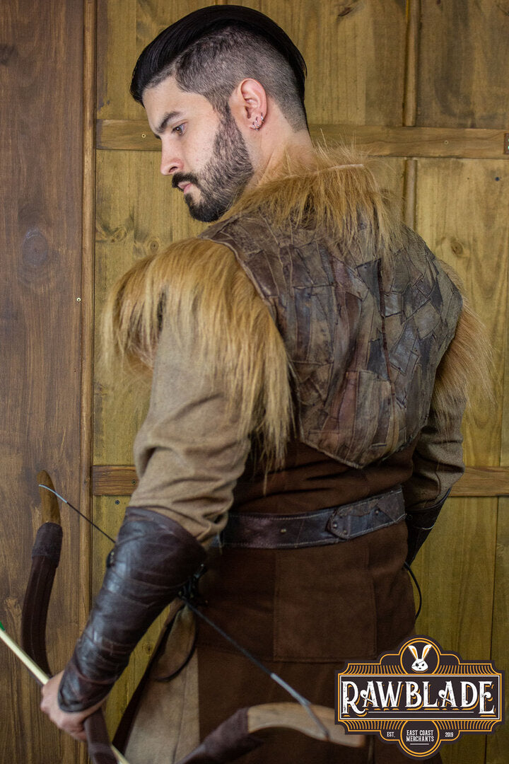 Imagen única de: Jubón De Cuero De Halcón