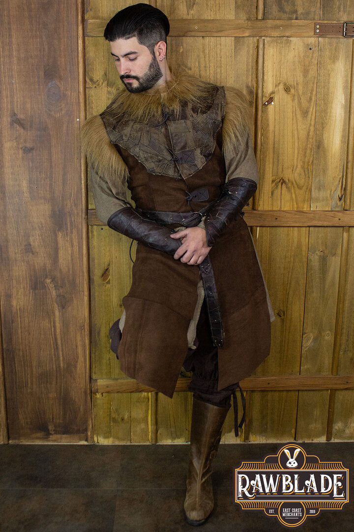 Imagen única de: Jubón De Cuero De Halcón