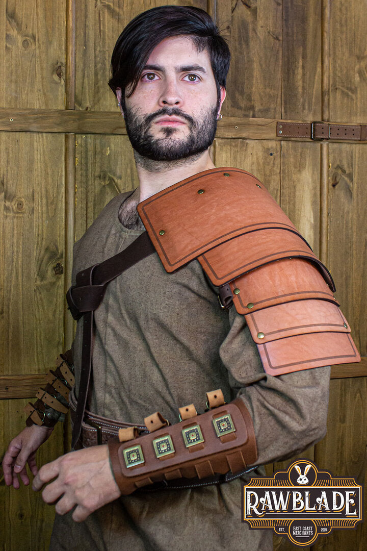 Imagen única de: Hombro De Aventurero