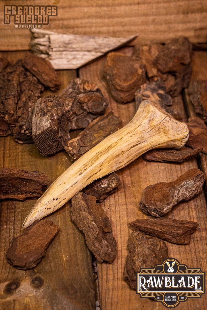 Imagen única de: Daga De Hueso Tribal