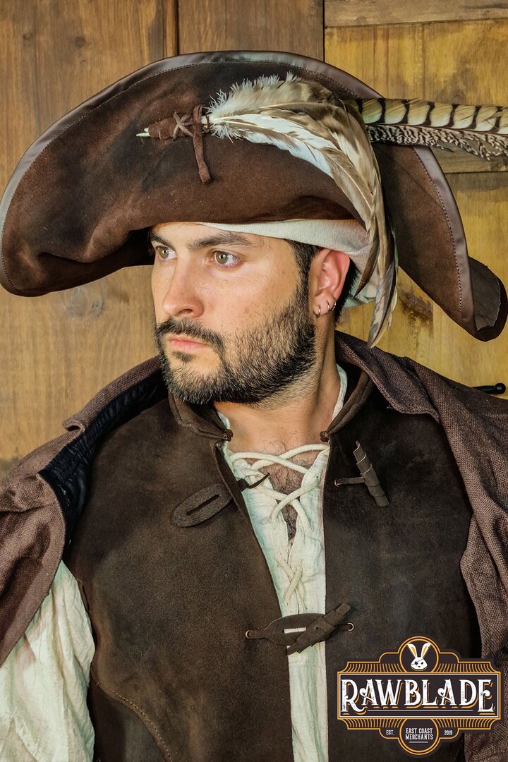 Imagen única de: Sombrero De Capitán Teague Con Plumas