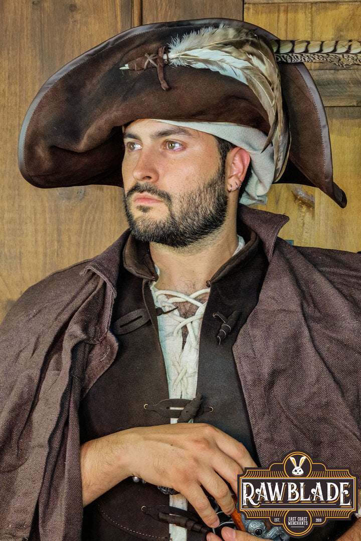 Imagen única de: Sombrero De Capitán Teague Con Plumas