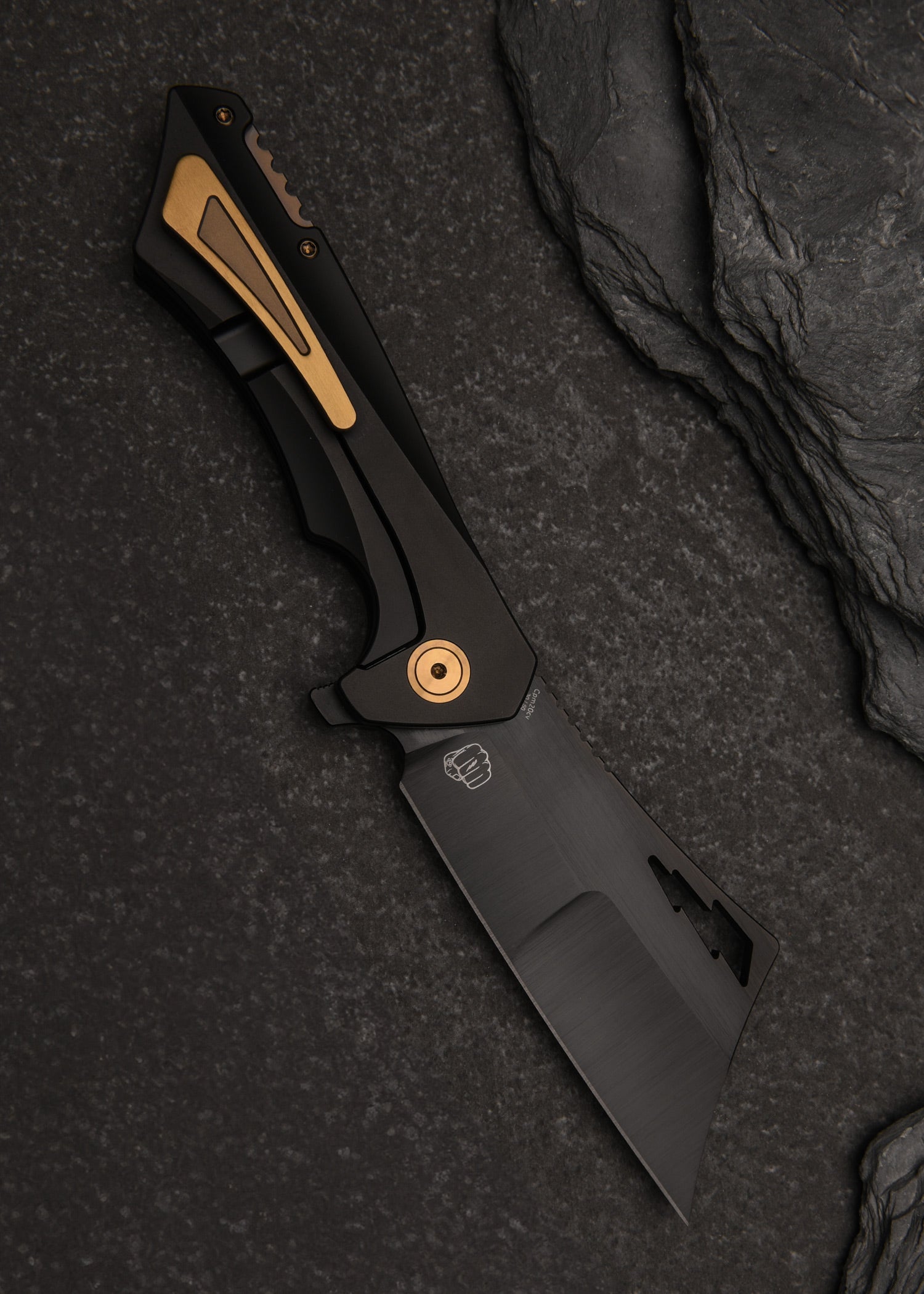 Imagen única de: Navaja Nemley Cleaver, Exclusiva, Pvd Negro, Año Oro