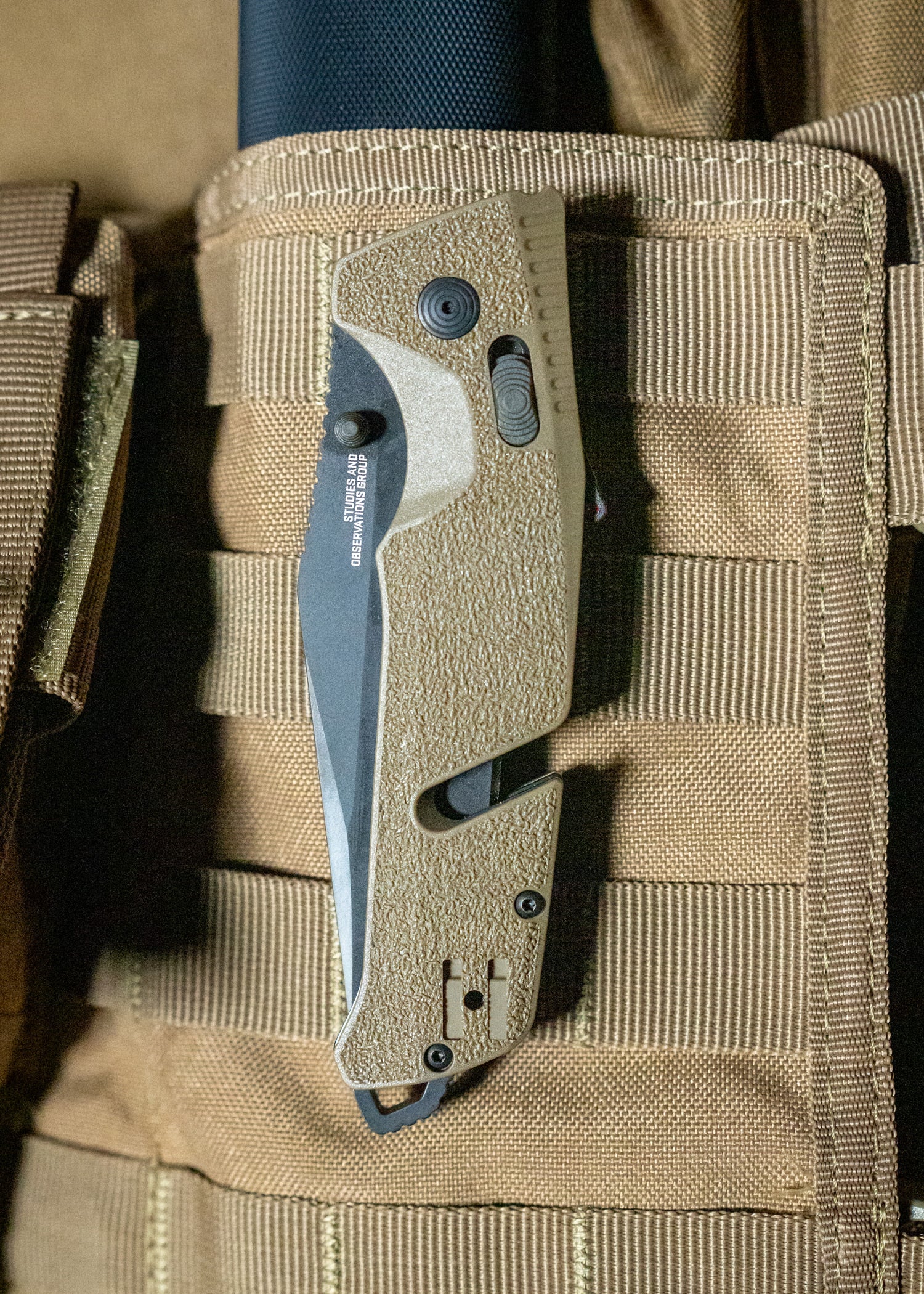 Imagen única de: Sog Trident At - Flat Dark Earth - Tanto, Navaja De Bolsillo