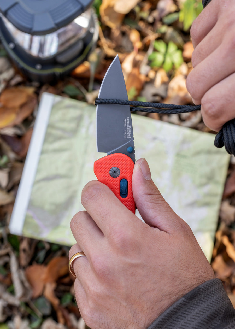 Imagen única de: Sog Aegis At - Rescue Red, Indigo, Navaja De Bolsillo