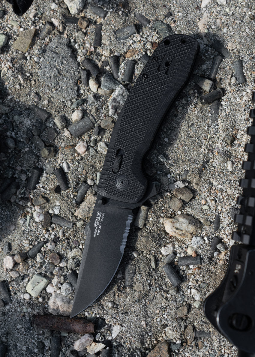 Imagen única de: Navaja De Bolsillo Sog-tac Xr Blackout, Parcialmente Dentada