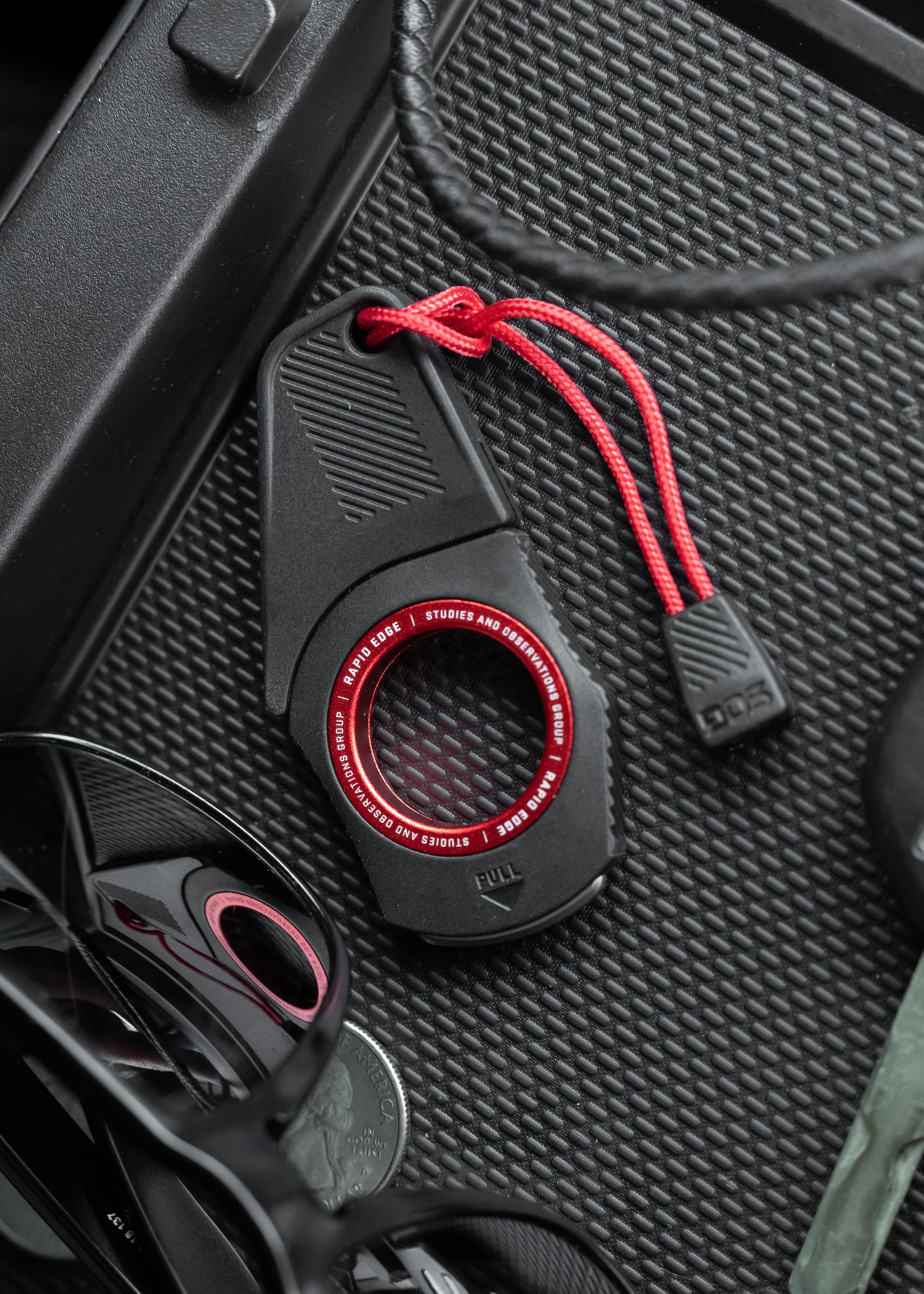 Imagen única de: Sog Rapid, Negro + Rojo, Cuchillo Fijo