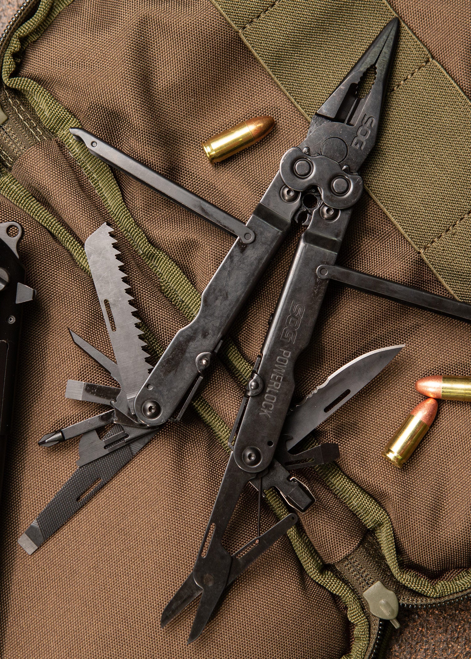 Imagen única de: Multiherramienta Powerlock Eod, Negra, Funda De Nailon, Sog