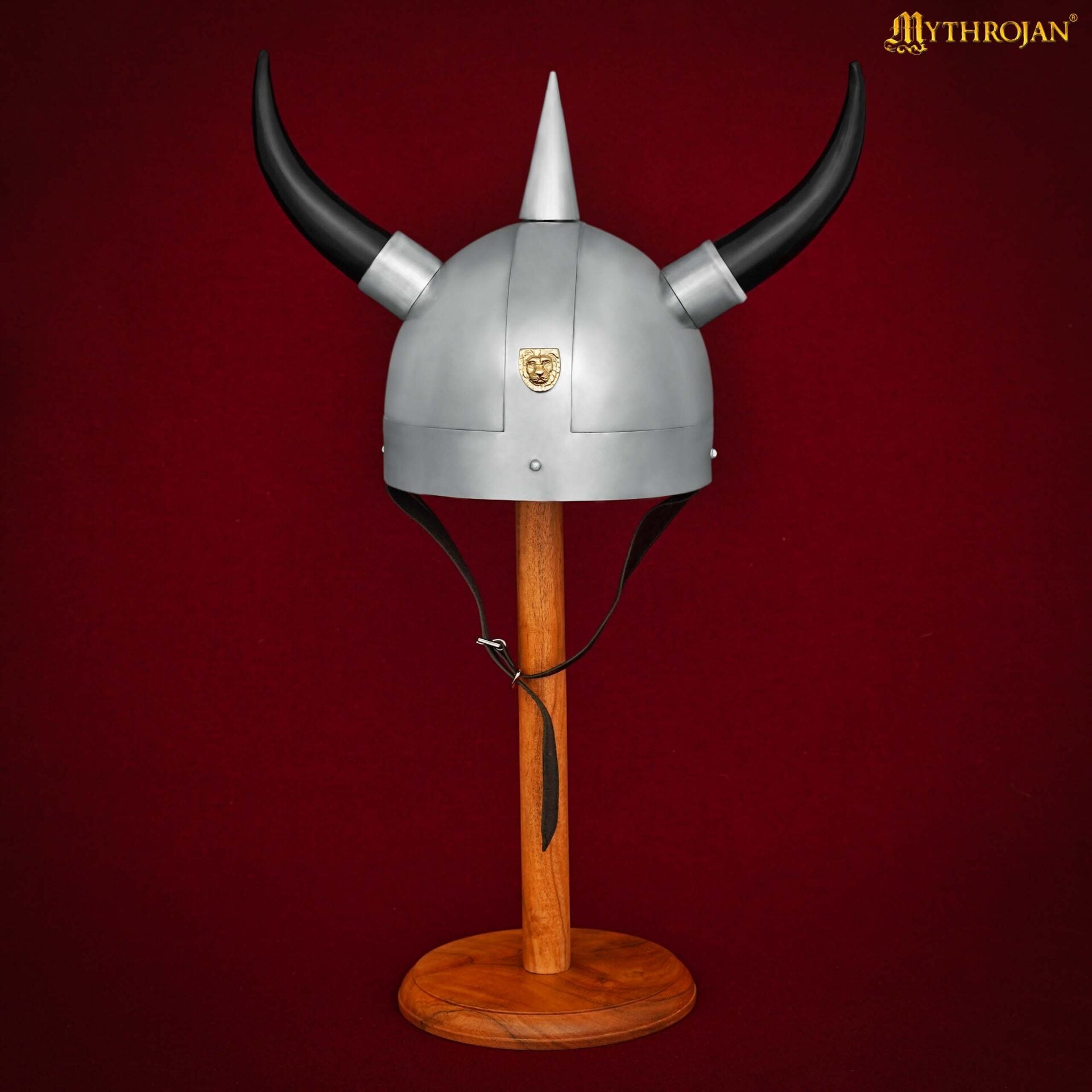 Imagen única de: Casco Vikingo con Cuernos - Acero y Latón Artesanal