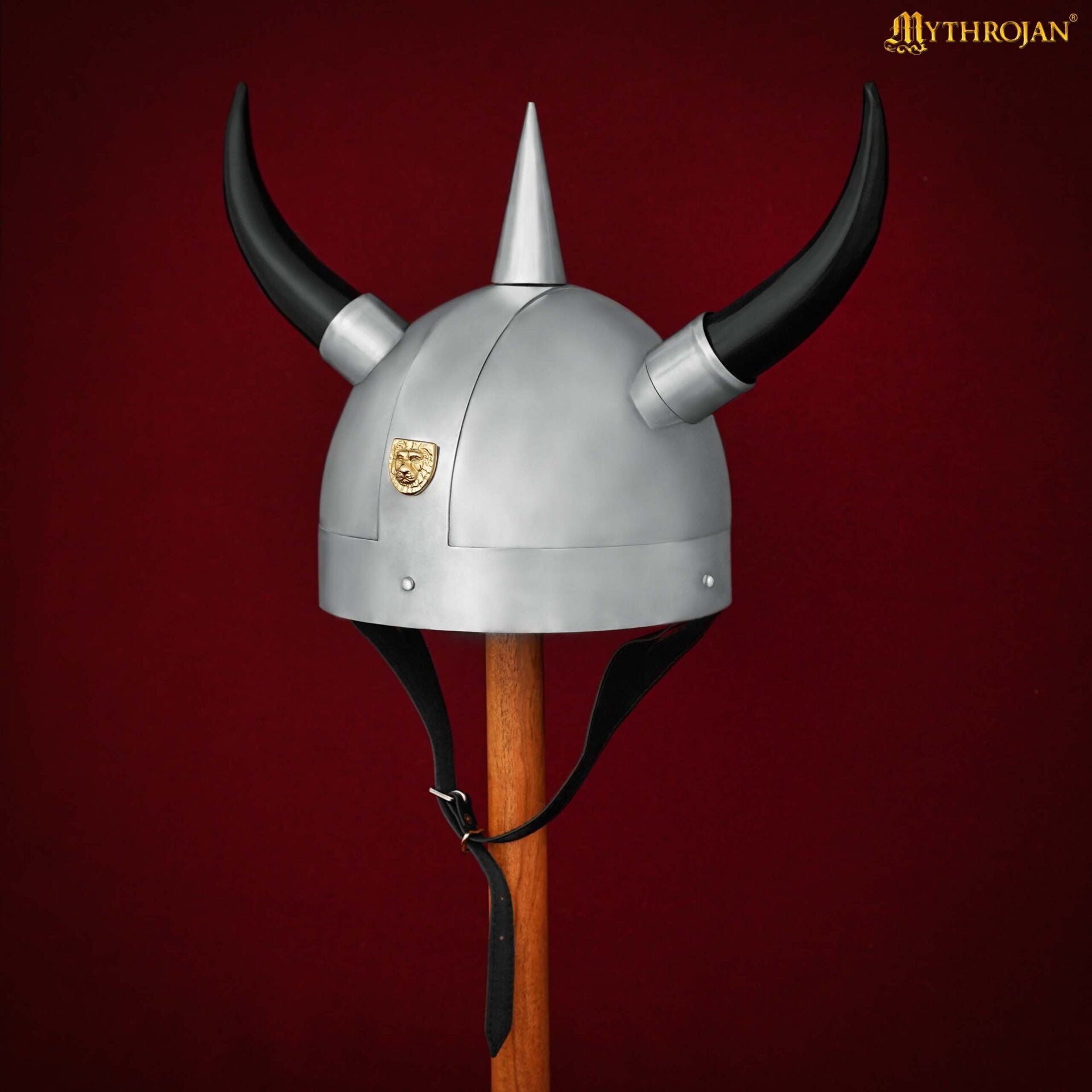 Imagen única de: Casco Vikingo con Cuernos - Acero y Latón Artesanal