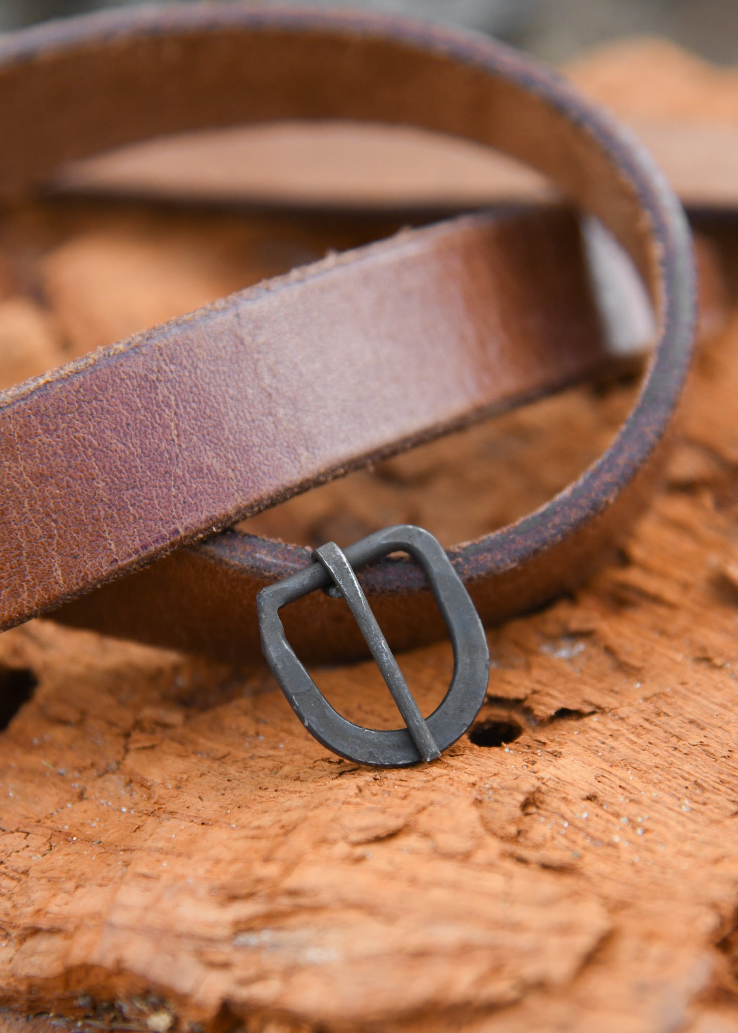 Imagen única de: Hebilla De Acero Forjada A Mano Para Cinturones De Aprox. 17 Mm De Ancho.