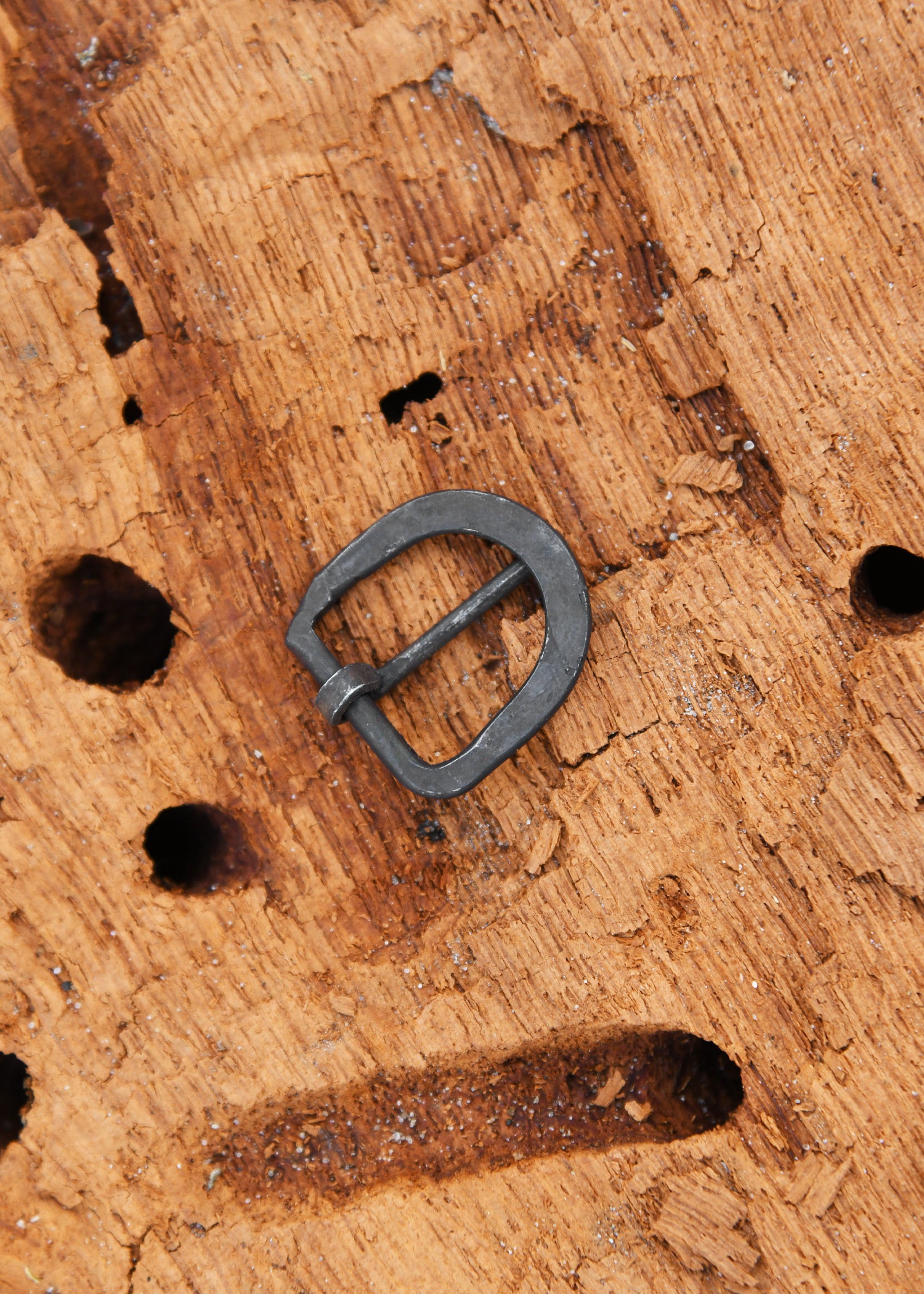 Imagen única de: Hebilla De Acero Forjada A Mano Para Cinturones De Aprox. 17 Mm De Ancho.